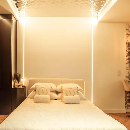 Luxury Jacuzzi Apartament *